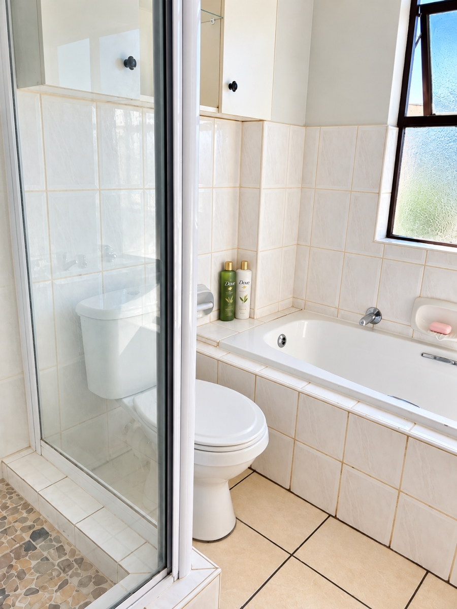2 Bedroom Property for Sale in Parklands Western Cape